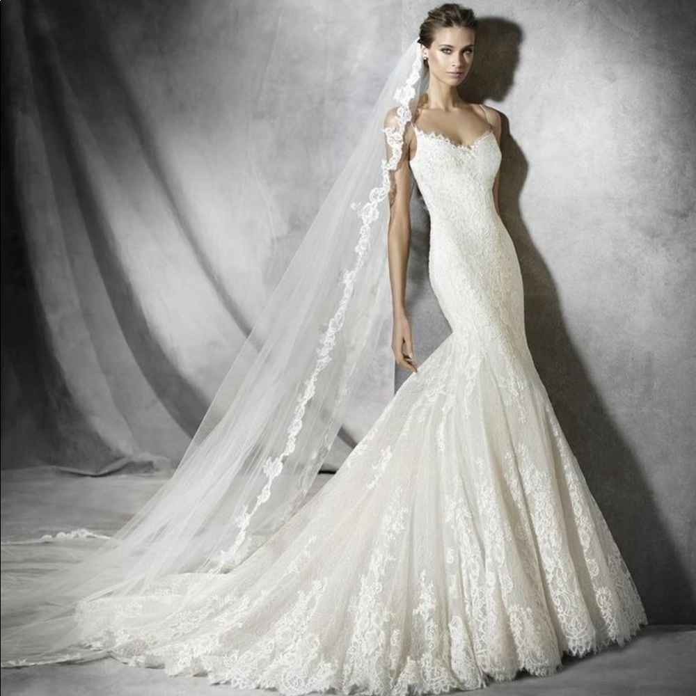 Pronovias Praciala lace wedding gown